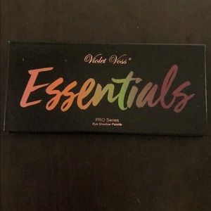 Violet Voss pro series essentials palette